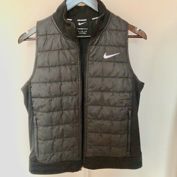 Nike Women's Puffer Vest - Picture 1 of 3